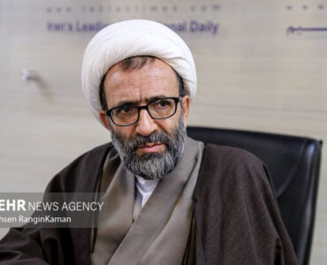 سلیمی: شهرداری اقدام مثبتی برای توزیع کالاهای اساسی انجام داده است