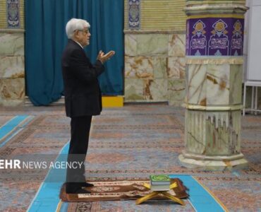 معاون اول رئیس‌جمهور در مسجد مقدس جمکران حضور یافت