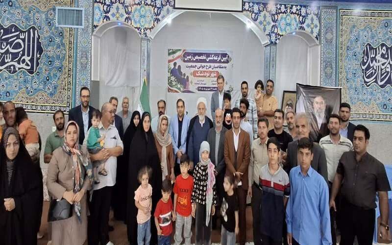 واگذاری زمین به ۴۱ خانوار مشمول قانون جوانی جمعیت در تودشک
استان اصفهان