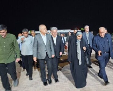 وزیر راه و شهرسازی وارد استان هرمزگان شد وزیر راه و شهرسازی وارد استان هرمزگان شد