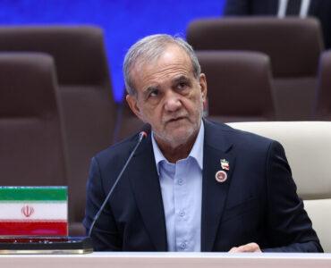 پزشکیان: امنیت اقتصادی از امنیت ملی و امنیت منطقهای جدا نیست پزشکیان: امنیت اقتصادی از امنیت ملی و امنیت منطقهای جدا نیست