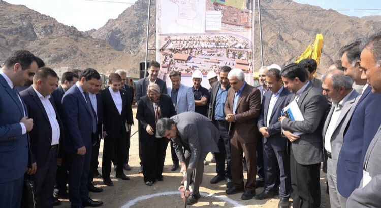 آغاز عملیات اجرایی طرح توسعه جامع پایانه مرزی نوردوز در مرز
ایران و ارمنستان