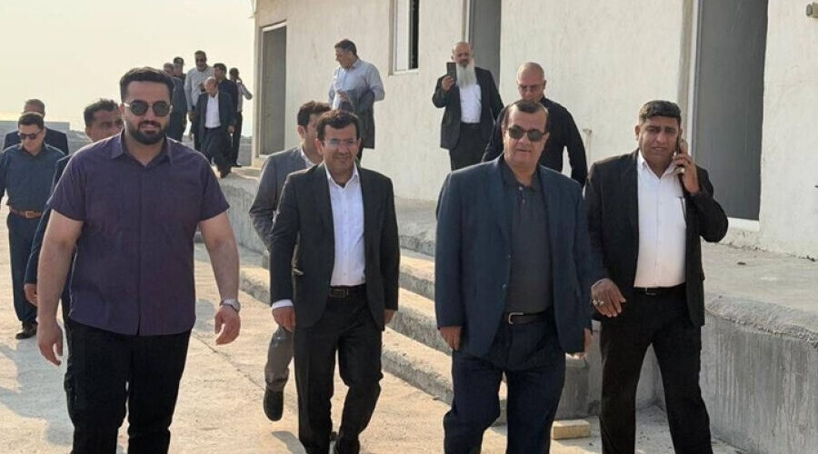 بازدید نماینده مردم غرب هرمزگان و معاون سازمان بنادر از
طرح‌های توسعه‌ای بندر لنگه