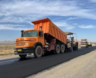 ببینید| شروع عملیات روکش آسفالت محور کمیجان - میلاجرد -
خنداب در استان مرکزی