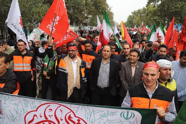 حضور مدیران و کارکنان شورای هماهنگی راه و شهرسازی البرز در
رزمایش و اجتماع ۱۱۰ نفری جانفدایان