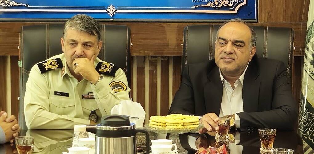 دیدار مدیرکل راه و شهرسازی کرمان با فرمانده انتظامی استان/
تأکید بر همکاری در حوزه مسکن و امنیت جاده‌ای