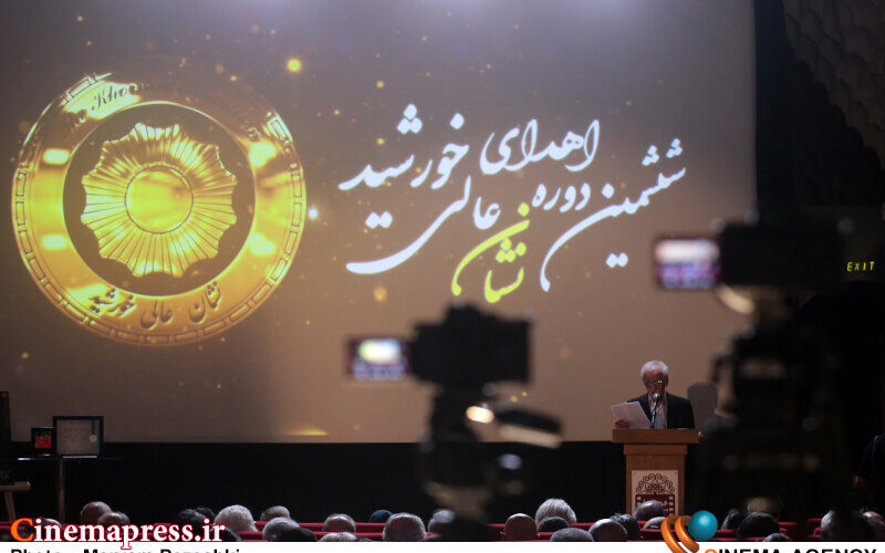 ضابطی جهرمی: اگر می‌خواهید زودتر باسواد شوید و به وجوه مختلف فنون سینما و زیبایی‌شناسی مسلط شوید، مستند را انتخاب کنید