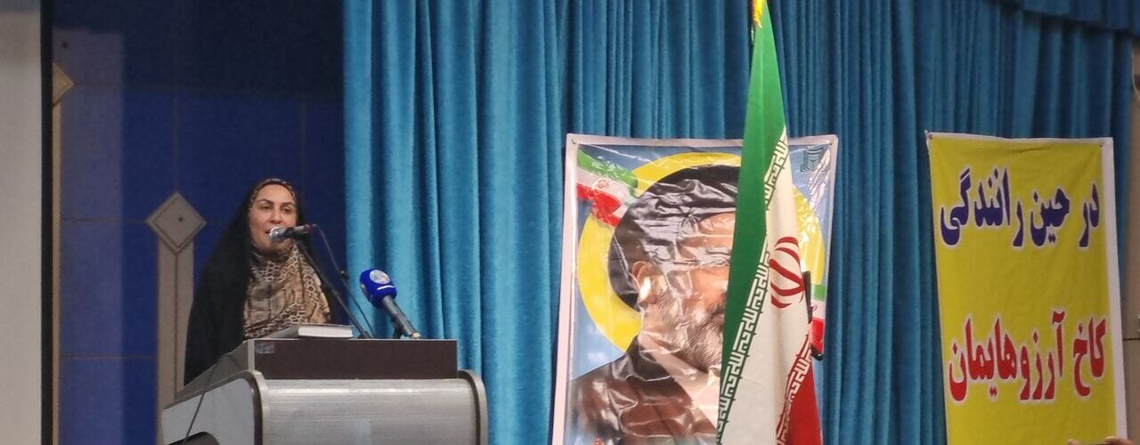 عطالله منوچهری سالار جاده‌هاست؛ مدیری میدانی و همیشه پای
کار