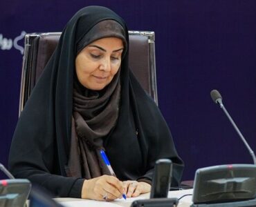 وزیر راه و شهرسازی درگذشت خواهر «عراقچی» را تسلیت
گفت