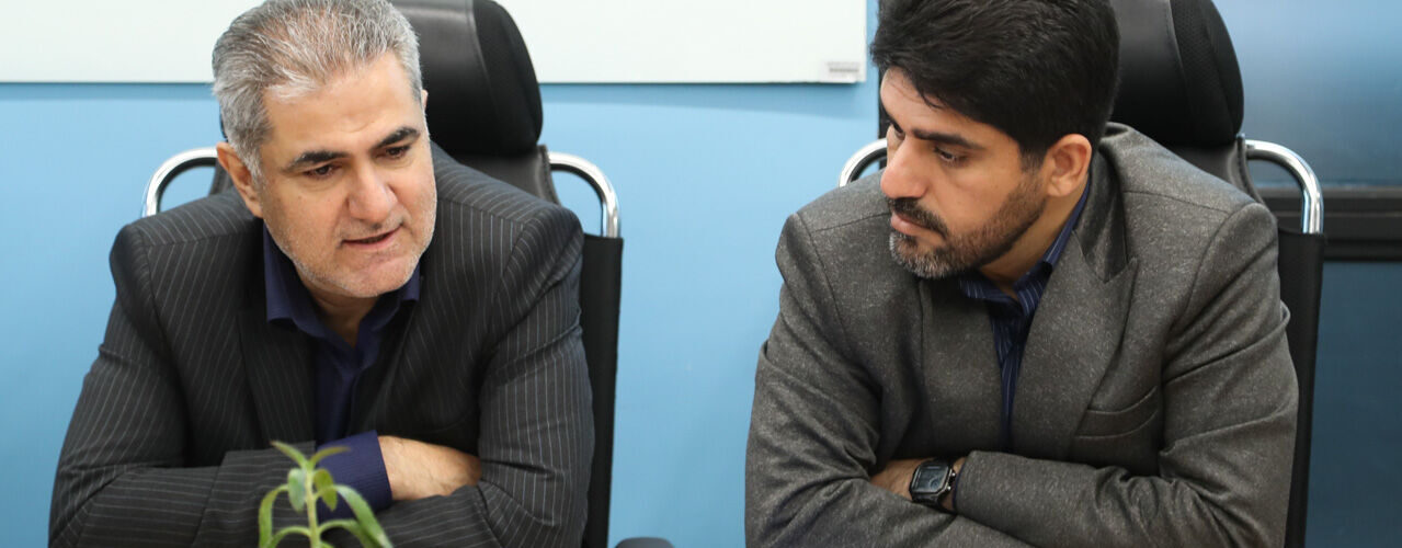 ویدئو | حضور مدیرعامل، مدیران و کارشناسان سازمان ملی زمین و
مسکن در میز خدمت وزارت راه و شهرسازی